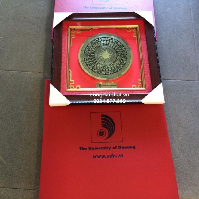 Bán tranh trống đồng ăn mòn