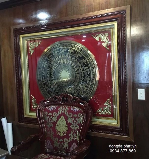 Tranh trống đồng treo phòng sếp
