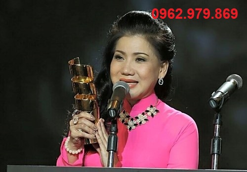 cúp đồng trao giải cúp lưu niệm