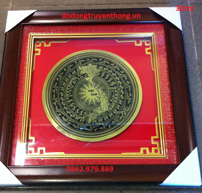tranh mặt trống đồng có hình bản đồ việt nam