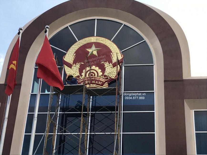 địa chỉ lắp đặt quốc huy uy tín